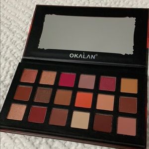 Okalan Natural Charm Eyeshadow Palette. New